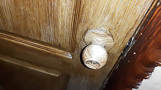 I Heard Moans From the Toilet and Spied on My Stepsister