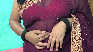 Hot Desi Look in Saree Come Feel the Charm