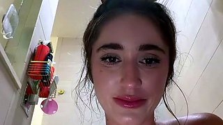 Natalie Roush Flaunts Her Oiled Up Sexy Curves On Livestream
