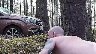 Teen Experiences Her First Anal Sex in the Car