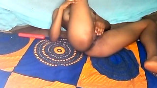 Teen Masturbating Machine