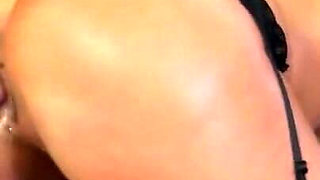 Sexy Susi and Bodo pee