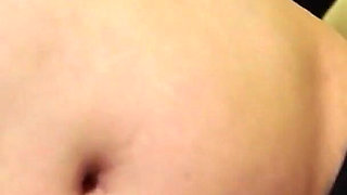 Horny British Mature Lady Fucks Herself in Bed