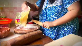 Indian Desi Hot Aunty Fucked by Neighbor Guy When She Was Cooking in Kitchen in Morning While Uncle Not at Home