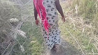 Sania Big Tits Wife Open Sex in Field Hindi Video