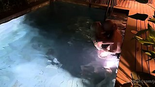 OnlyFans Sienna Day And Johnny Sins Fucking In The Pool On