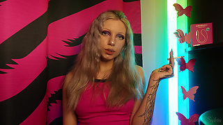 Sexy Teen Smoking a Cigarette and Shaking Her Tits!