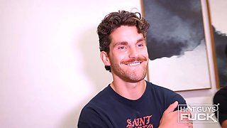 28yo sumptuous model fucks kinky cougar