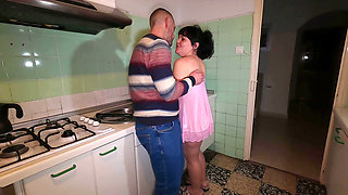 Stepmom, you're so sexy.. I'd fuck you in the kitchen and cum inside you.