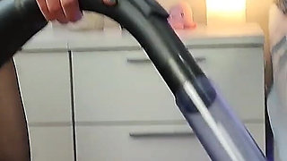 Teen Maid Sucking Pussy Vacuum Cleaner