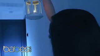 Stunners - Mary Moody and Emily Willis spoil in a Pussy Licking sesh filled with climaxes and moans