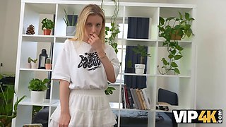Vip4k. gf pounds stranger in front of her boyfriend
