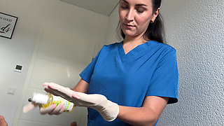 Hot Masseuse Puts On Latex Gloves For A Messy Happy Ending Cumshot