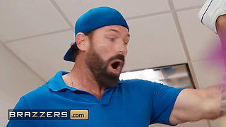 Brazzers - fantastic rhae forest and lucy lotus take turns sucking Gi Joey's hard cock at the sport