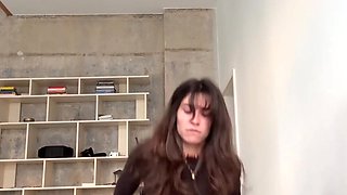 Classy German amateur with fantastic ass delivers finest homemade kinks