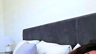 Brunette Couch Webcam Solo Fun Masturbating