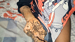 Desi Queen 01 - Secret Passion On Mehandi Night