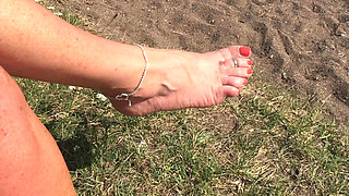 Mrs Mature Feet with Her Boobs and Pussy Out in the Sun