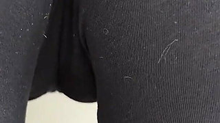 I Show You My Cameltoe in Leggings