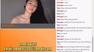 Ome Hot Girl Seduces with Slim Asian Webcam Passion