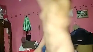 Esta Hermosa Puta Baila Muy Feliz Anda Caliente With Sexo Duro