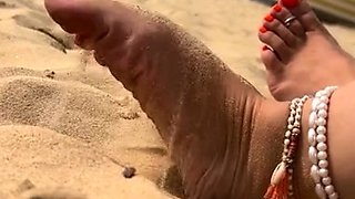Flexible foot fetish masturbating with feet and hands