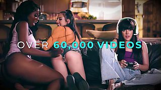 Hot Babe Mina Moon Visits Bestie But Gets Seduced By Pretty Sawyer Cassidy Into Lesbian Pussy Play