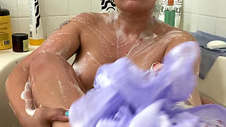 Latina Tanfeets Bathes and Teases Her Soapy Feet and Body