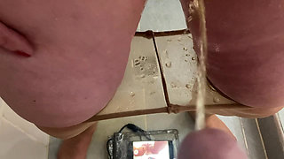 Mrs Mature Feet having some pee fun with a friend