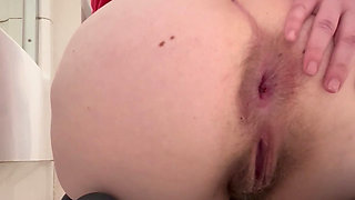 Desperate piggy gaped her asshole for dada