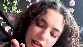 Flexible pale brunette with foot fetish does hot footjob