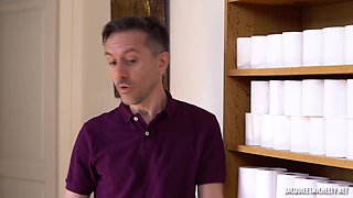 Lilith discovers behind the scenes of the swinger club - Jacquie et Michel TV