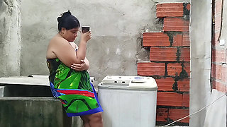 My Husband's Cuckold Called the Neighbor to Repair the Washing Machine and He Ends up Fucking Me Rich Leaving My Ass Full of Cum