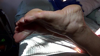 Sexy Mature Soles & Foot Job Aunty Ann Plays with Her Pussy up Close