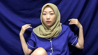 Hijab Amazing Mom Playing Dildo To Continue Fucking