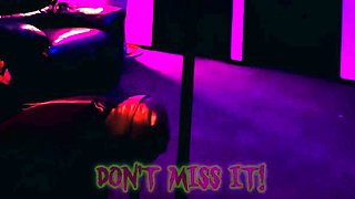 Seductive mistress fulfills all ass and foot fetish