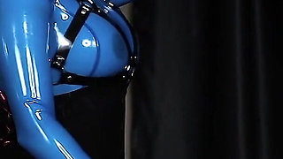 Cristal Kinky Transparant Blue Rubber Doll Milkingtable Blowjob and Handjob