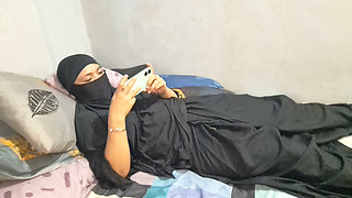 An Asian Muslim Aunt Fucking With A Man In A Hat