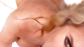 Glamorous Richelle's feet video