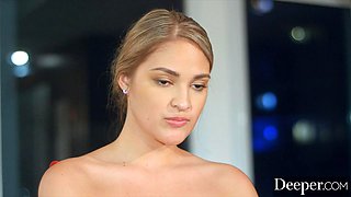 Deeper. Gorgeous Gold Digger Is Seduced By Boyfriends Dad - Gizelle Blanco